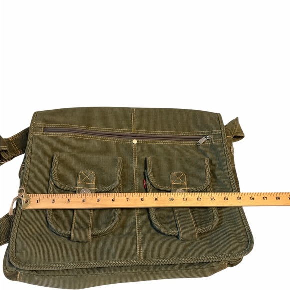 Levi’s Green Corduroy Messenger Bag-Flap style Pocket- Numerous pockets - Picture 6 of 10
